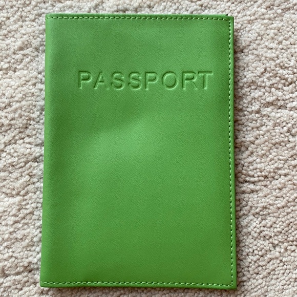 Belle Hop Accessories - Belle Hop genuine leather green passport holder